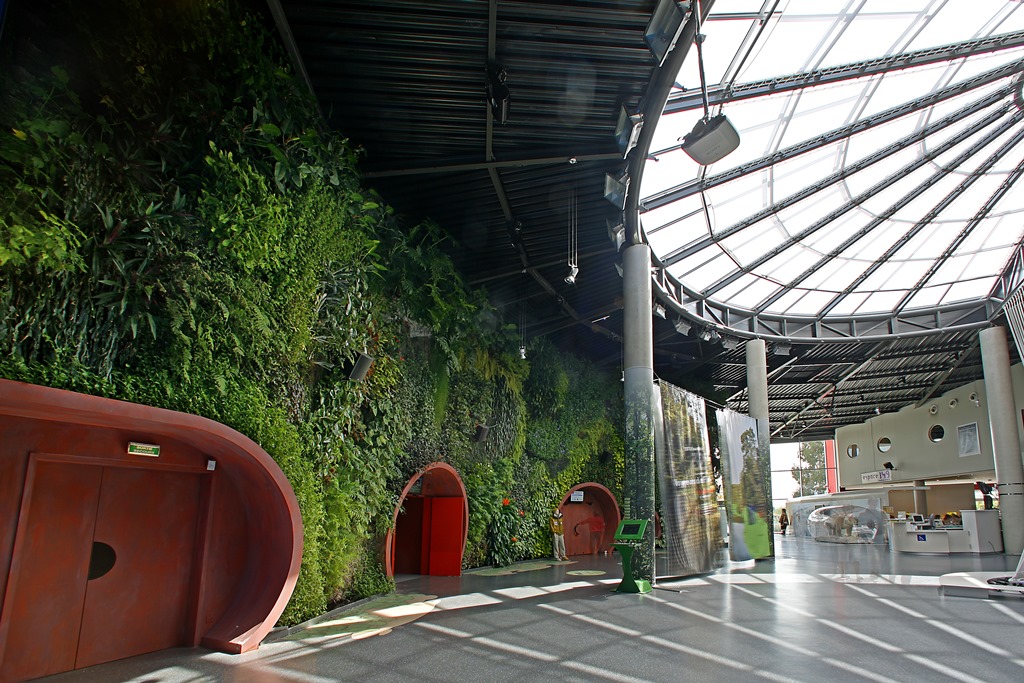 Cite de l'Espace entrance